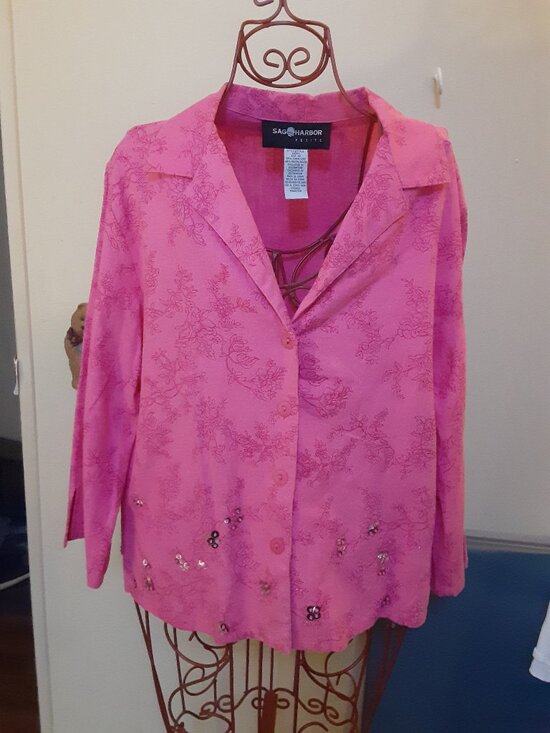 Sag Harbor Tops - Sag Harbor SZ 6P Pink Floral Embroidered sequin Button up blouse Petite